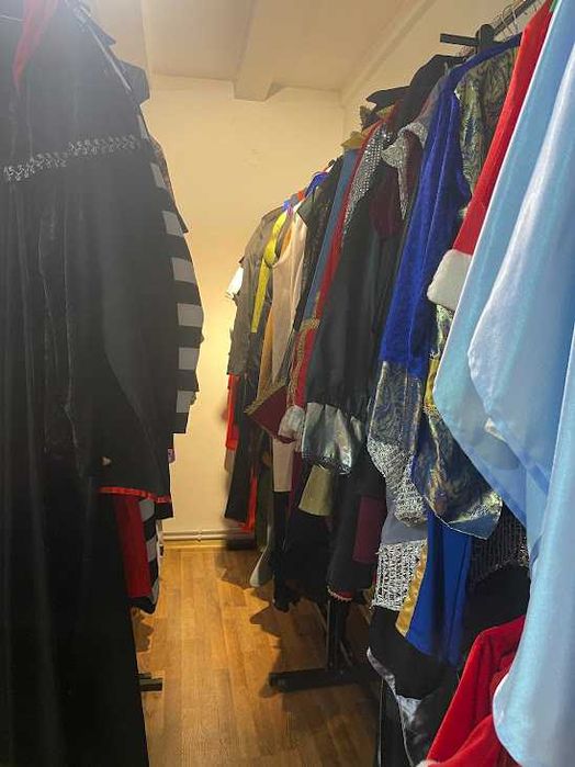 Magazin inchirieri costume serbari si petreceri tematice