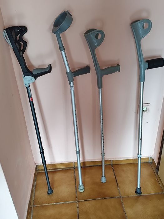 Патерици 5€ броя