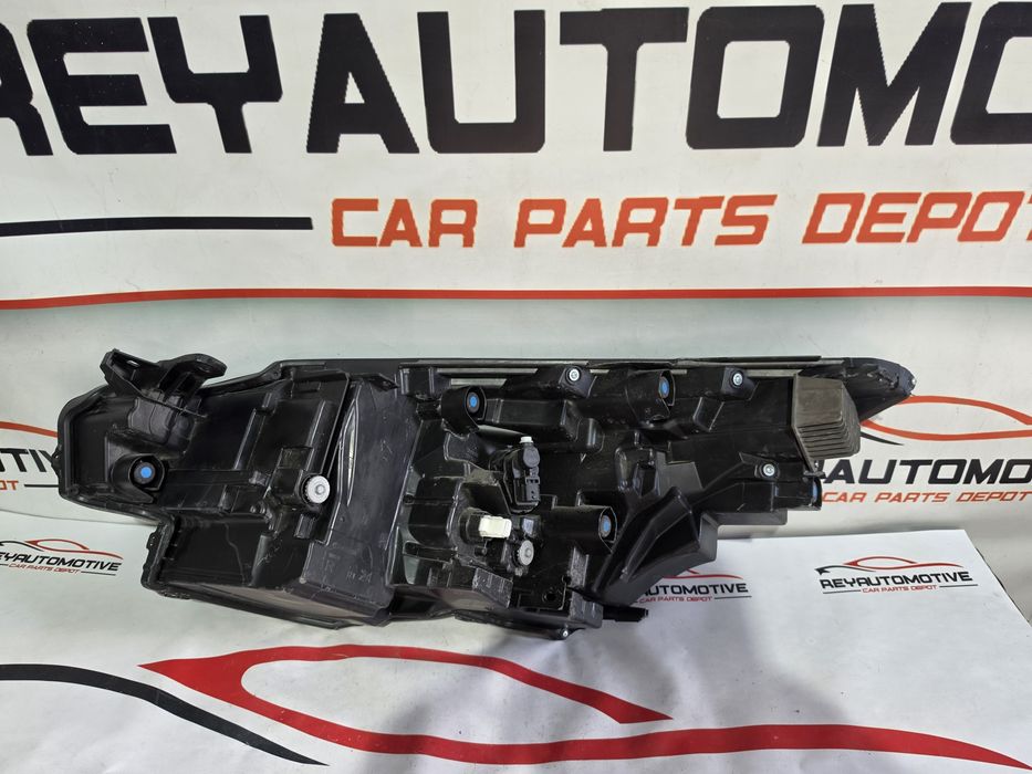 Far dreapta led Toyota CHR C-HR dupa 2023