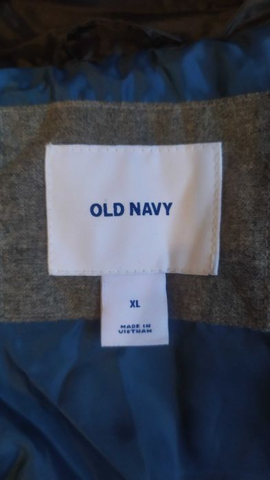 Продам куртку зимнюю большого размера с капюшоном