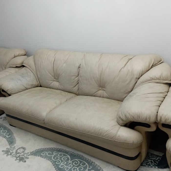 Продам мягкую кожаную мебель