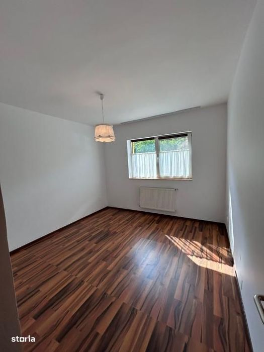 Apartament 3 camere cu curte de 65 mp si 2 parcari | Floresti