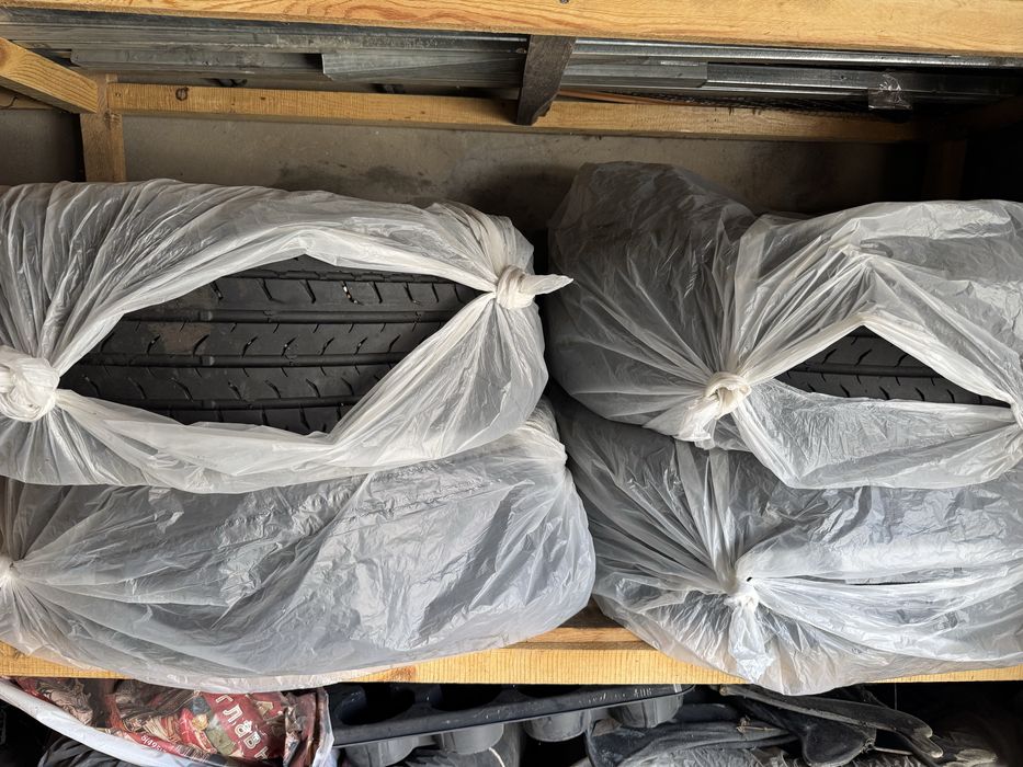 Продам шины 245/45/20