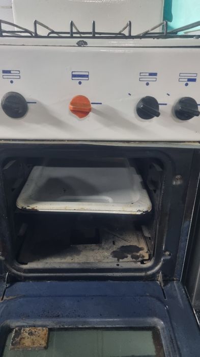 Газ плита , 4 комфор.. м. Новз..а