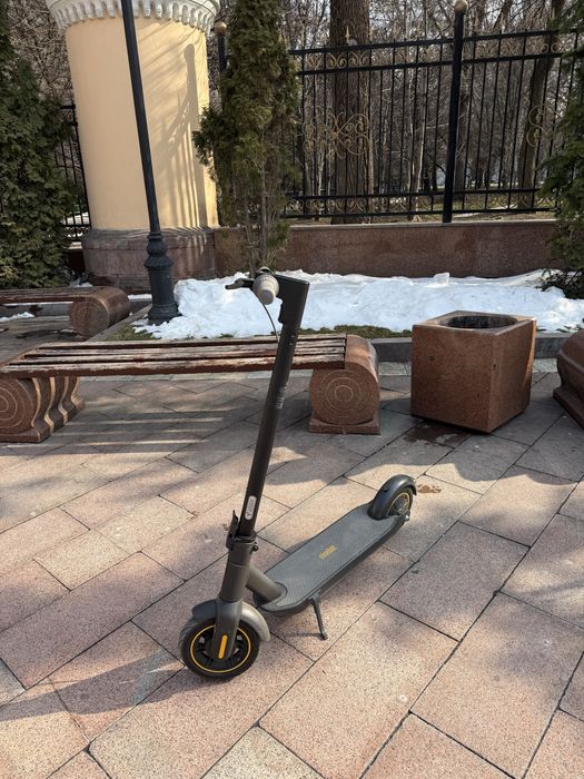 Электросамокат ninebot g30p