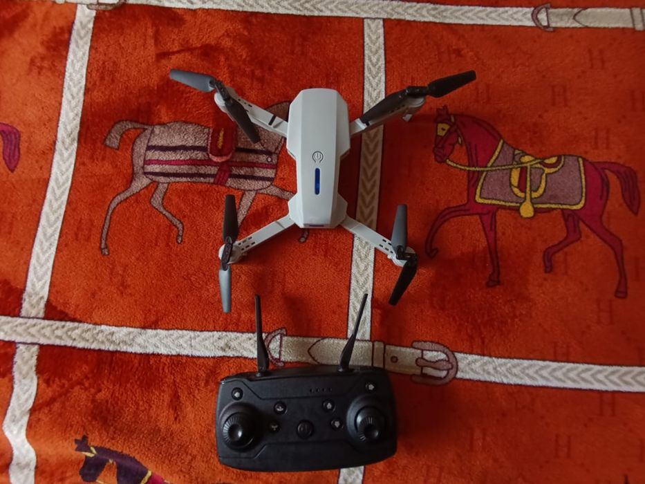 Продам дрон, квадрокоптер!