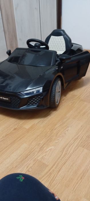 Masina cu telecomanda