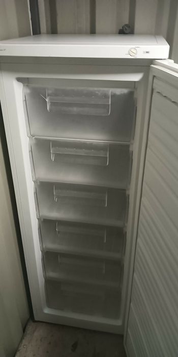 Combină frigorifică ALBATROS cu 6 sertare