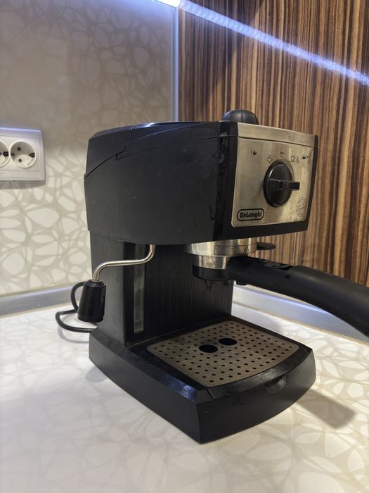 Кафемашина Delonghi EC156.B