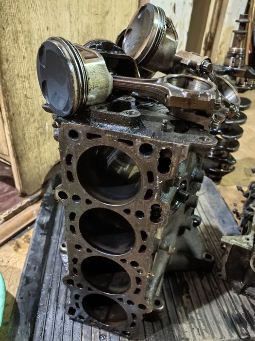 Мазда Кронос, 2.0, блок, гбц, поршневая,.