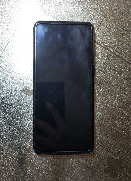 Продам телефон oppo reno 4 lite.