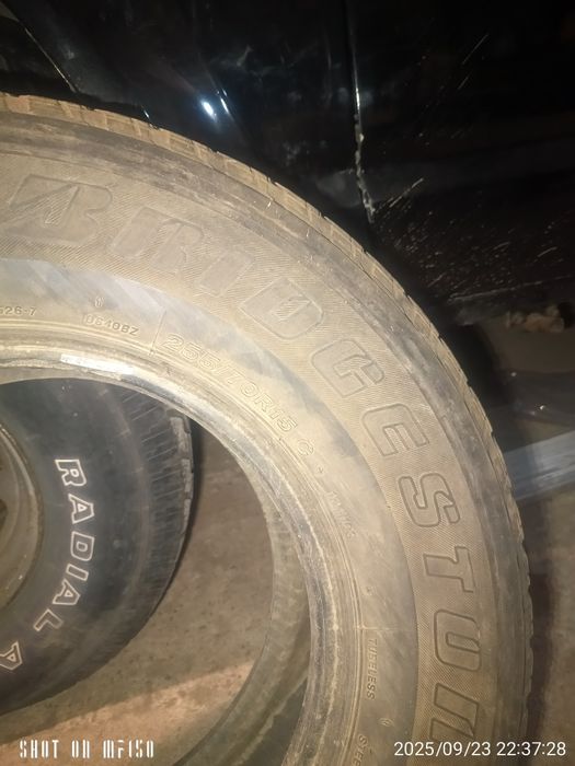 Продам шины 255/70R15