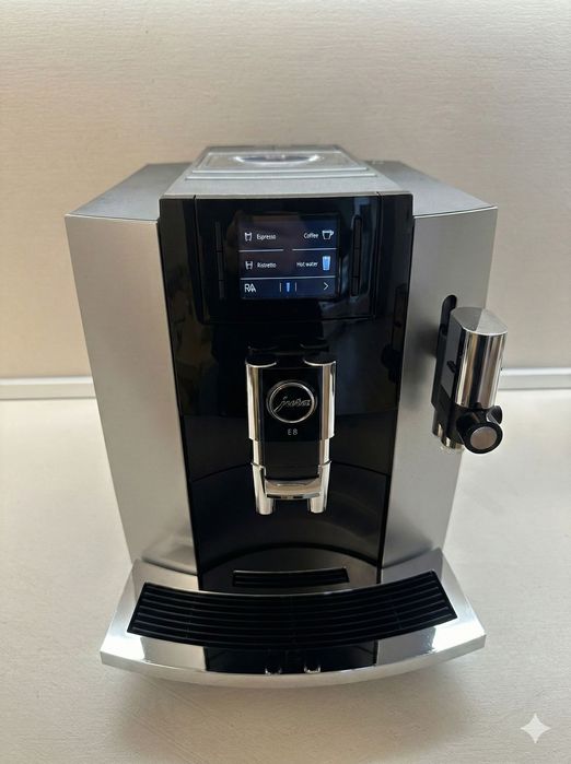 Кафемашина JURA E8 Chrome - перфектно еспресо и капучино