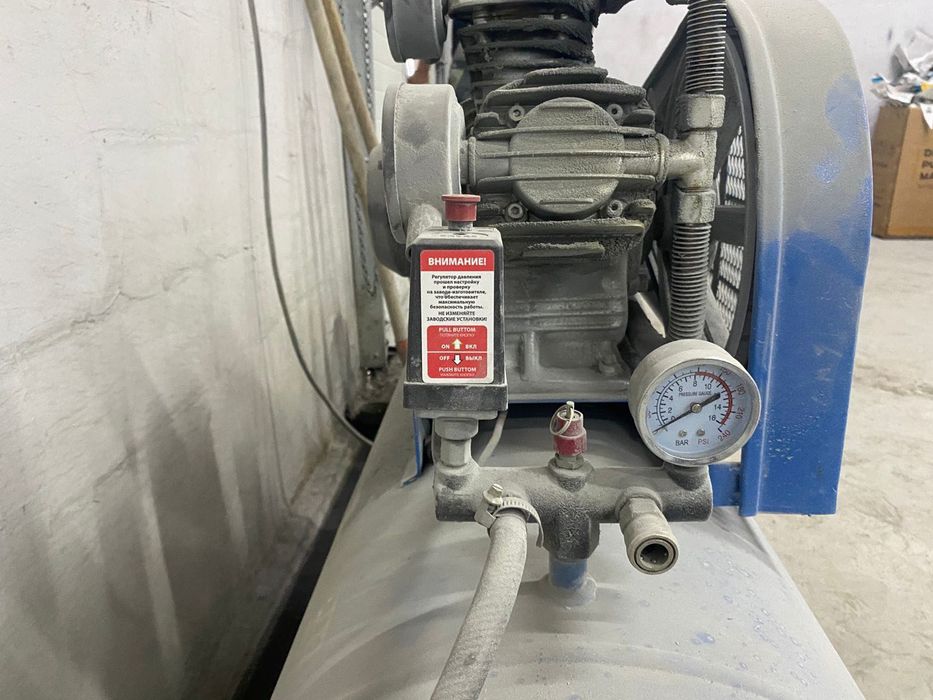 Продам в Алматы компрессор  Sillan 200 литров