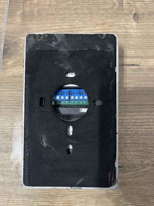 Vând kit videointerfon 2 fire Urmet 1734/1