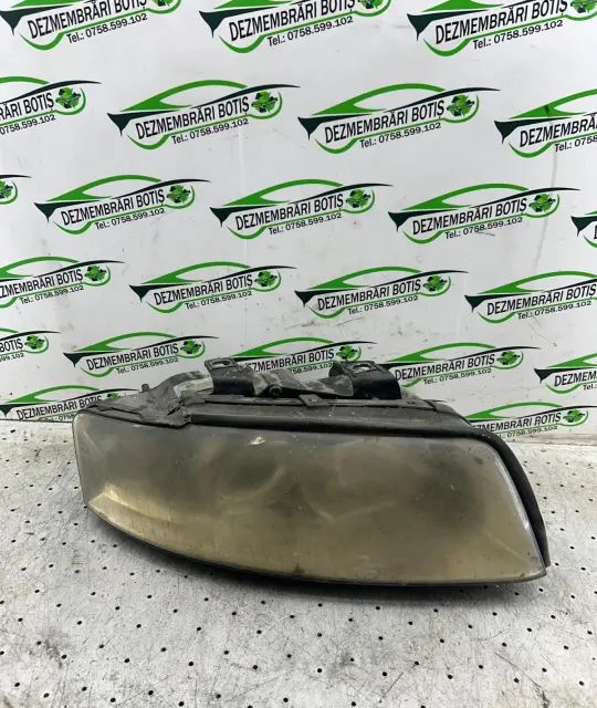 Far dreapta 8E0941004F 8E0941004F Audi A4 2001 1.9 TDI 5MT (130 hp)