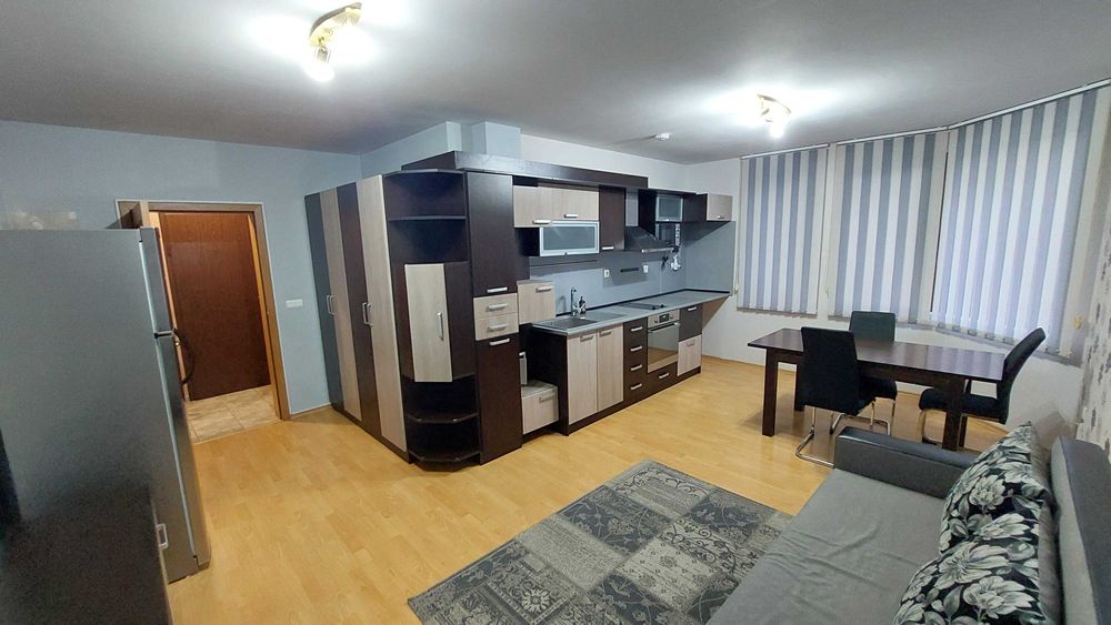 Продава се Тристаен апартамент в Варна, Окръжна болница - 82 кв.м за 2927 €/кв.м - Снимка #9