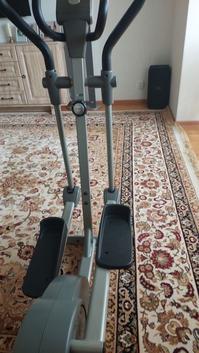 Продам Эллиптический тренажёр
