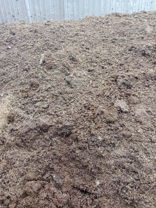 Навоз конский и коровии