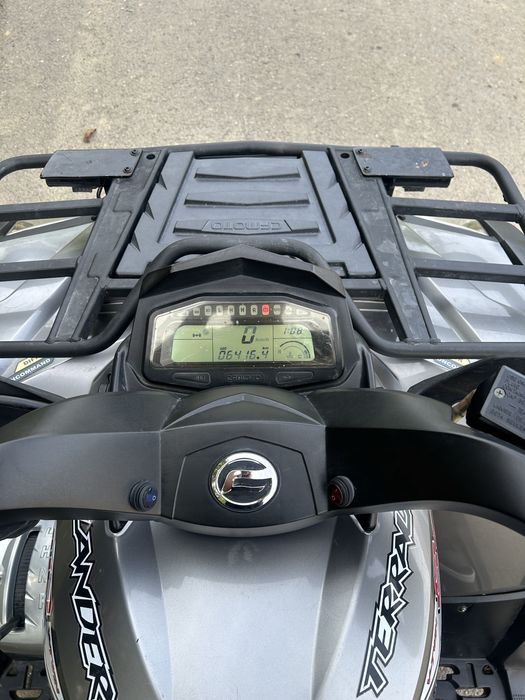 Vând ATV CF Moto 800 4x4.