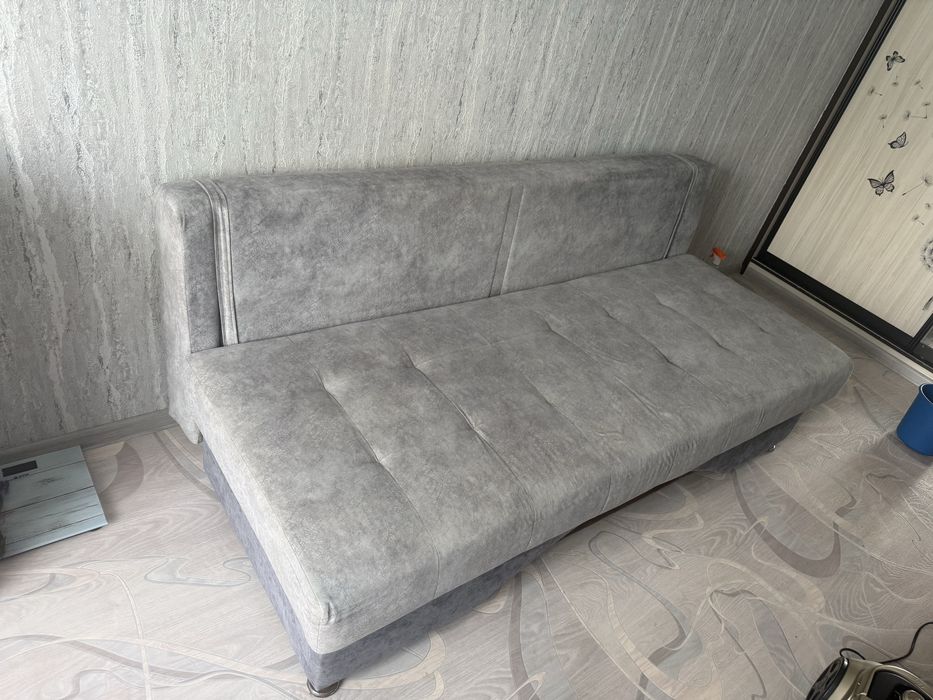 Продам диван в отличном состоянии