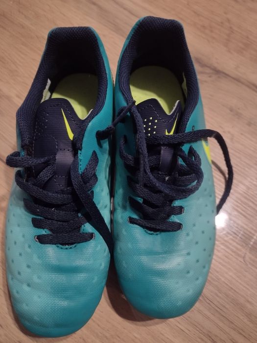 Детски футболни обувки Найк- бутонки- 34, Адидас стоножки - 33