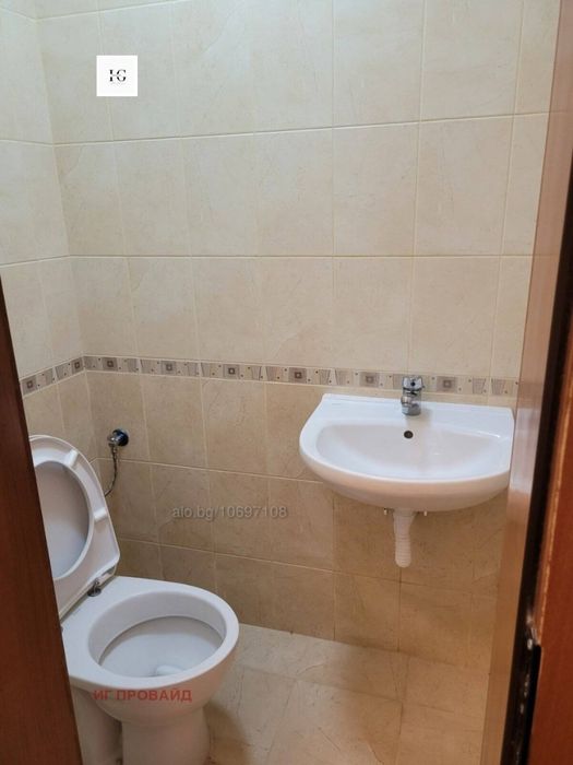 Дава се под наем Тристаен апартамент в Бургас, Възраждане - 108 кв.м за 459 € - Снимка #4