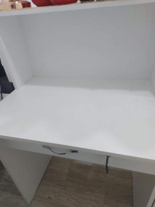 Срочно продам шкафы.