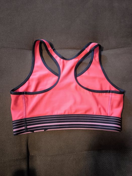 Bustiera Under Armour XS/160(11-12 ani)