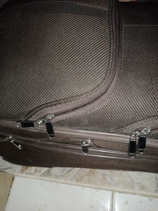 Срочно продам чемодан