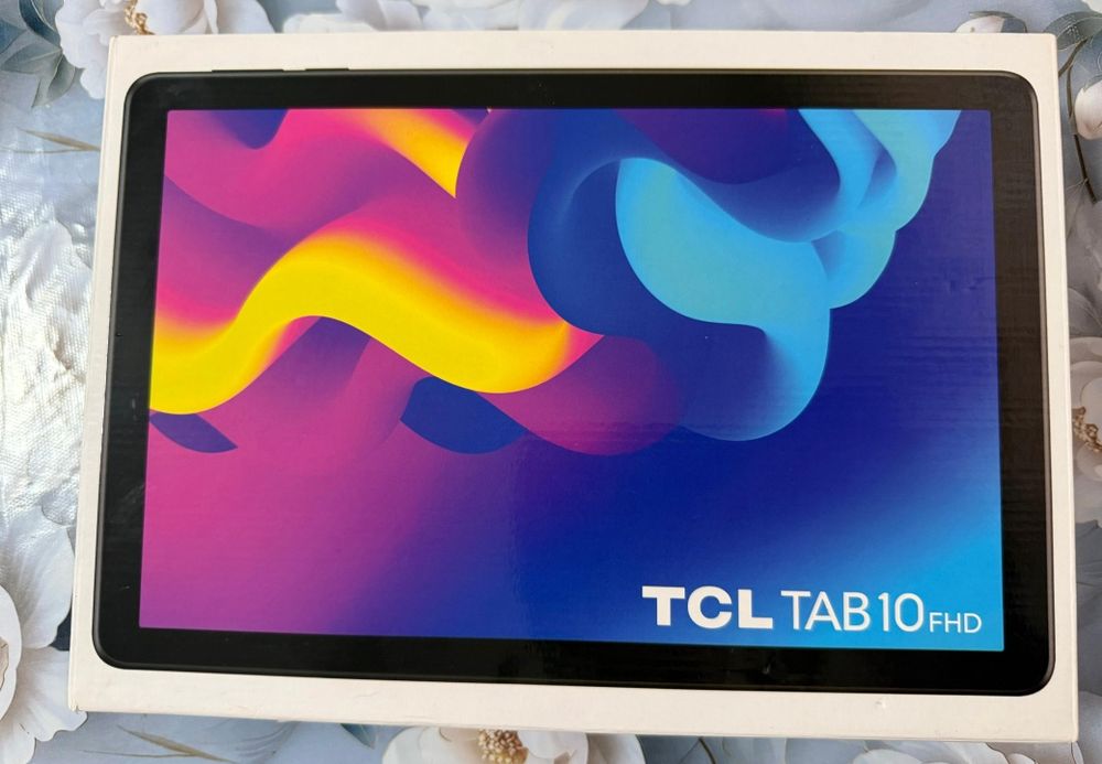 Планшет TCL TAB10