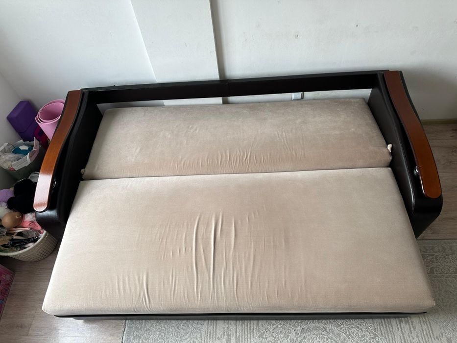 Продаю диван с креслами Б/У