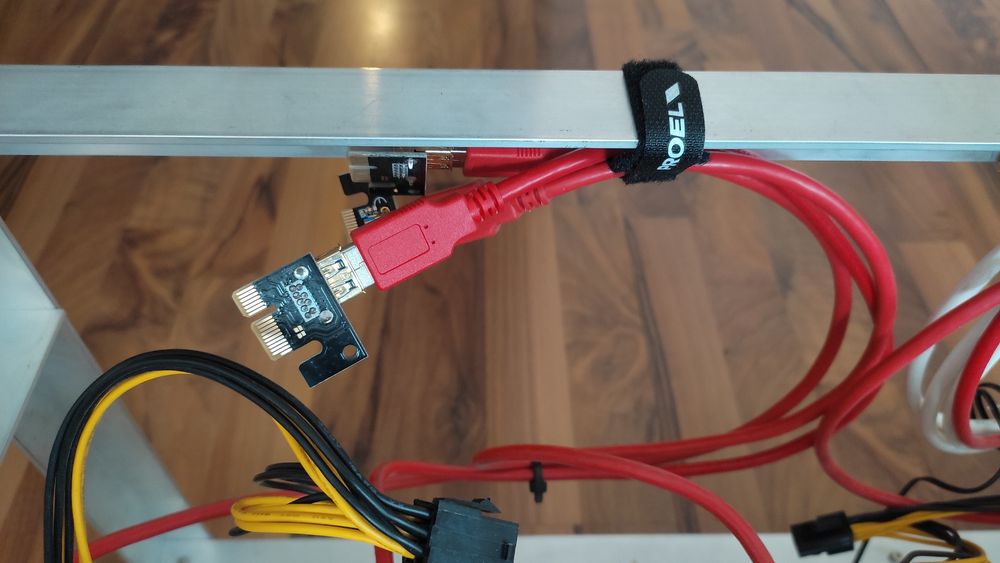 Алуминиево шаси за майнинг риг крипто или AI за 6 карти с райзери