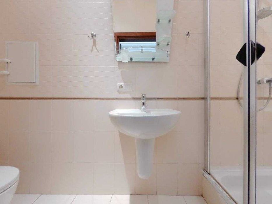 Дава се под наем Двустаен апартамент в София, Център - 65 кв.м за 433.5 € - Снимка #3