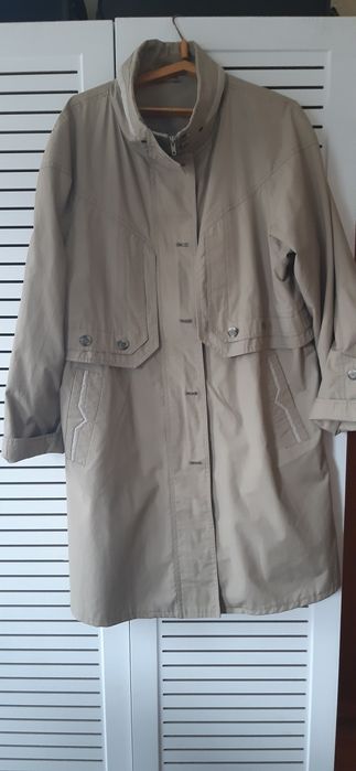 Женская плащь продам