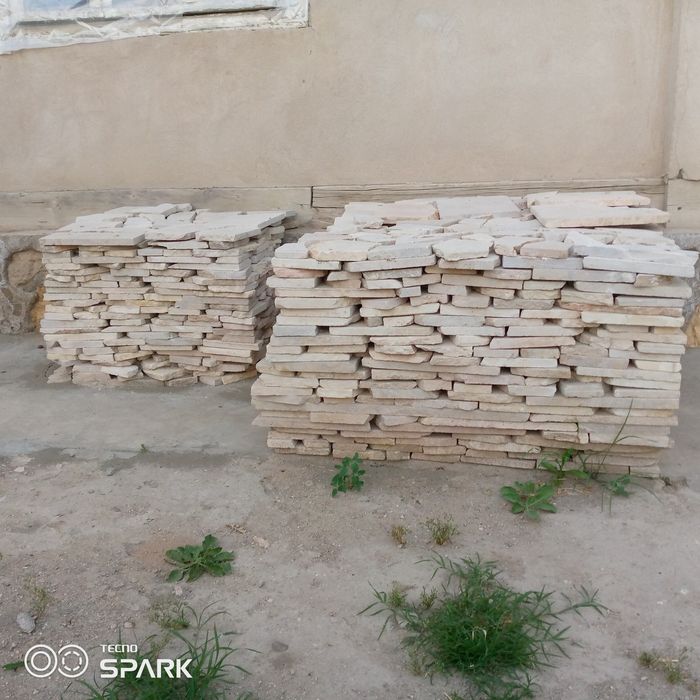 Brichka, tosh sotiladi