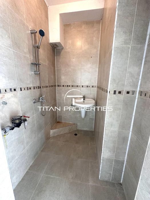 Лична оферта! Тристаен апартамент в ж.к Възраждане