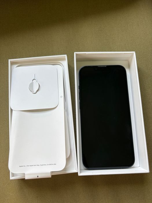 iphone 13 midnight blue