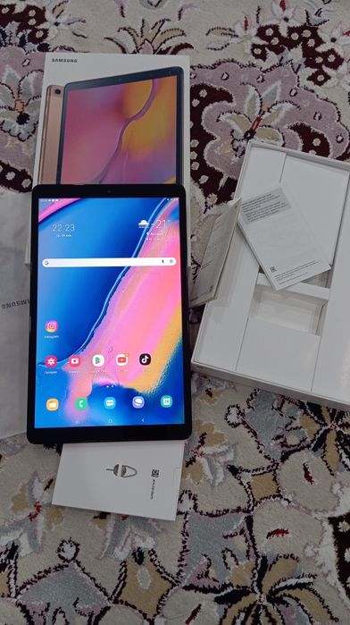 Планшет SAMSUNG 10"