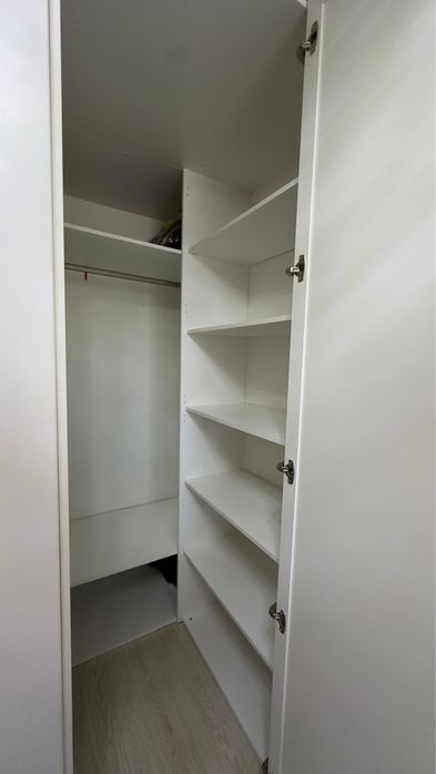 Продам шкаф-гардероб