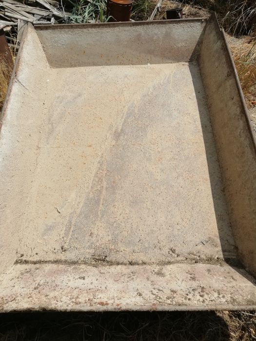 Окарёнок строительный для замешивания раствора.