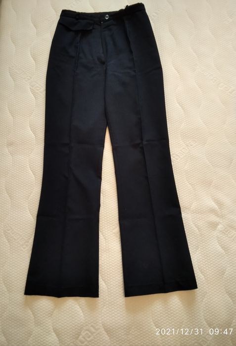 елегантен дамски костюм