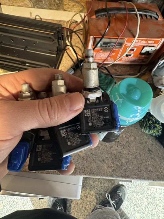 Senzori presiune roți Mercedes-Benz RDKS 4 buc Originali A0009058706