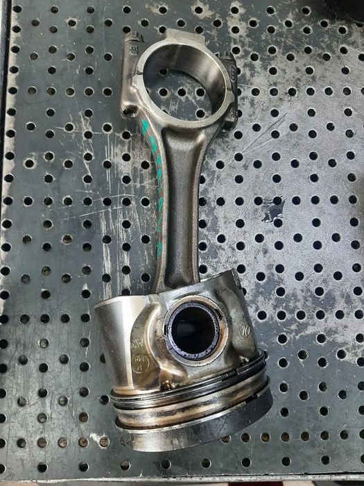 piston cu biela  1.9 tdi avq  vw touran golf 5