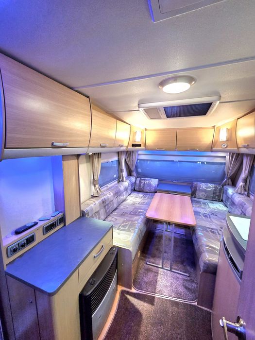 Swift 2009 – Eleganță și Confort, Echipată cu Mover și Cort