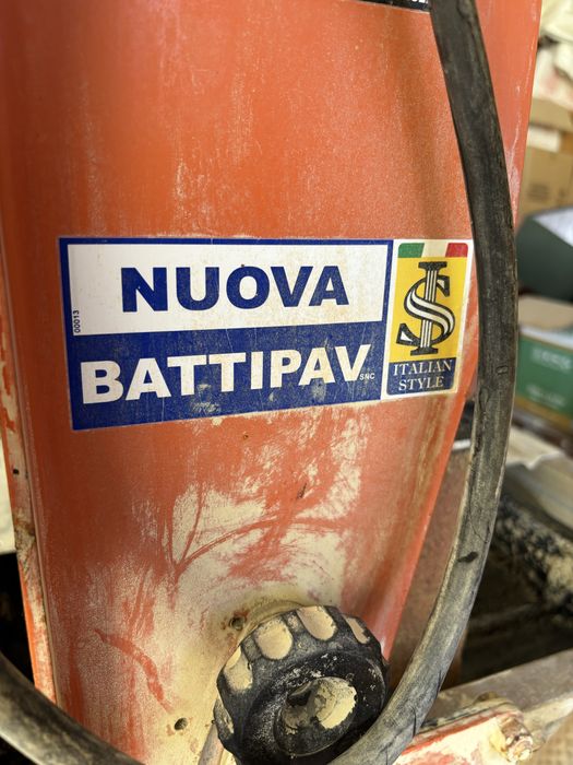 Продам Камнерезку Бу Nuova Battipav Supreme