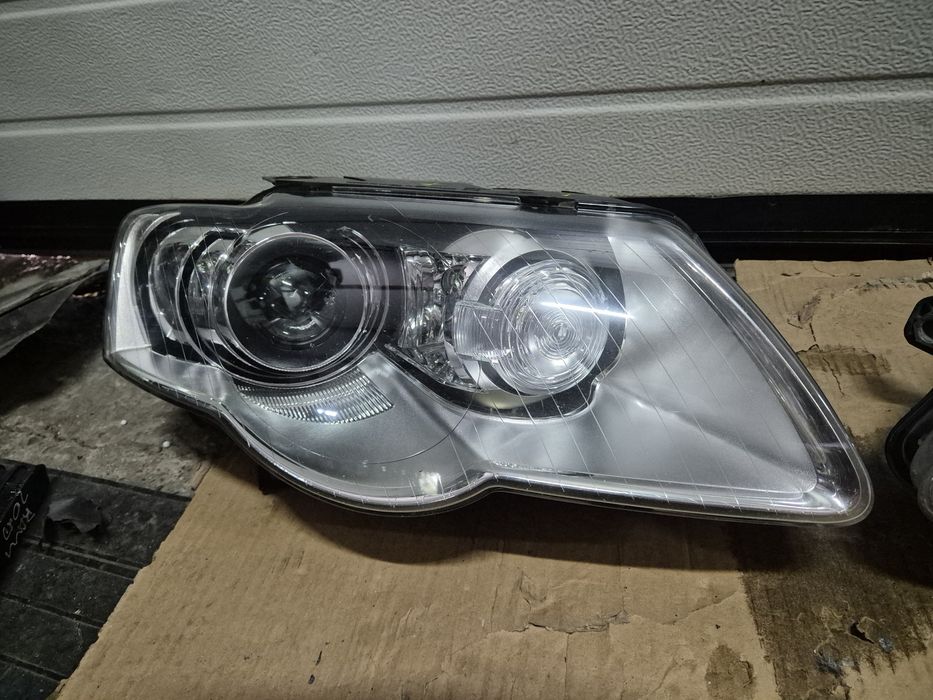 Faruri Xenon VW Passat B6 2005-2010. Volan stinga. Preț bucata. Volan