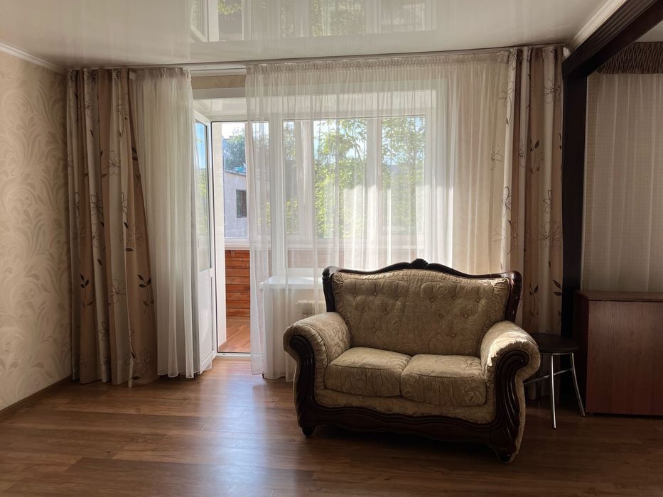 Продам диваны , 3+2