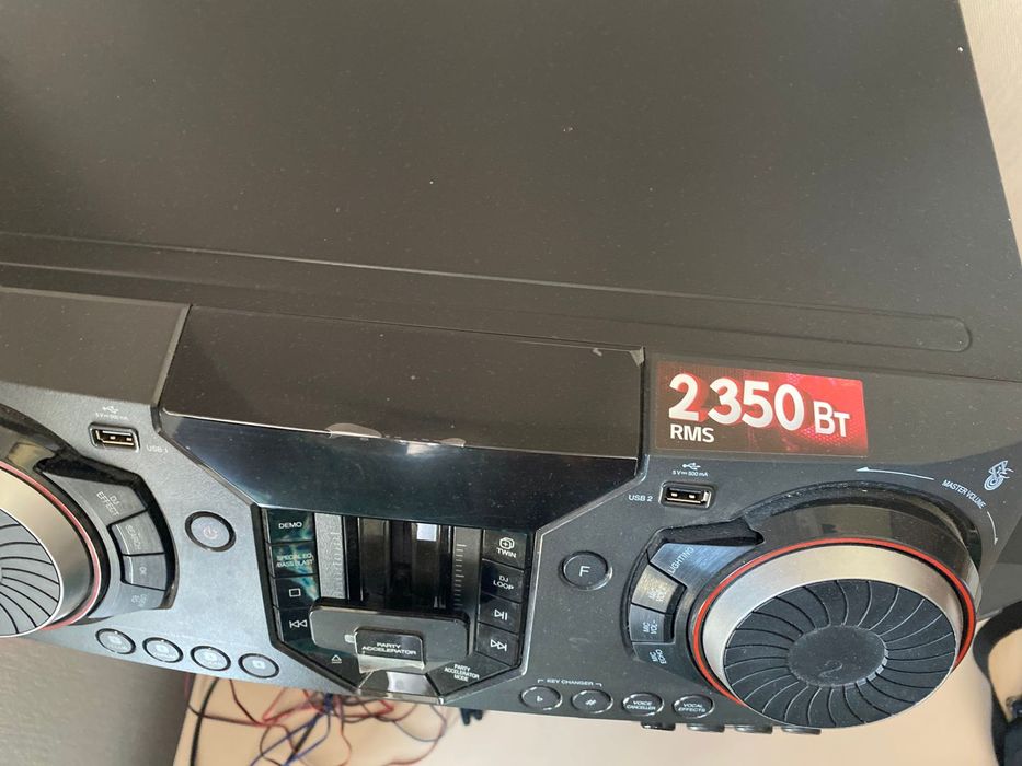 Музыкальный центр