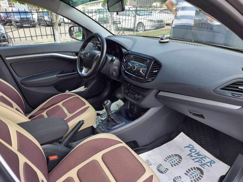 Продается Lada Vesta св 20-го года 1.6 механика одни руки